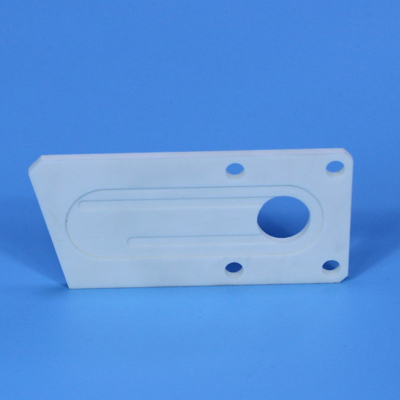 Le principali caratteristiche delle prestazioni delle piastre ceramiche resistenti all\'usura