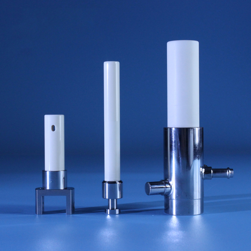 Il metodo di connessione di ceramica e metallo